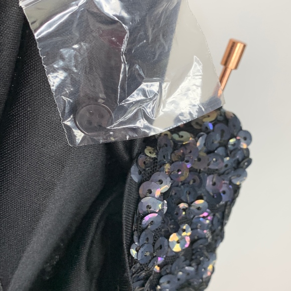 NEW • FREE PEOPLE • Sequin Mini Skirt • 4 - Picture 4 of 6